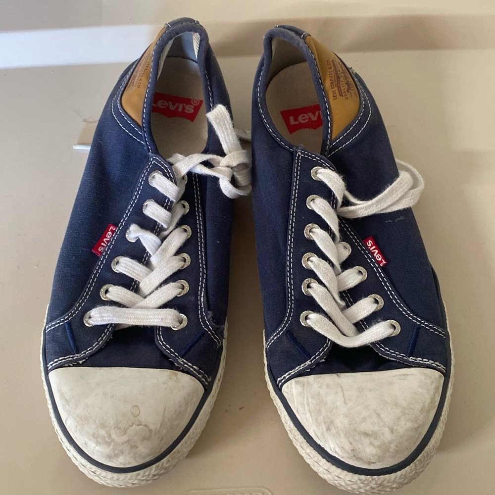 Levi's women's shoes